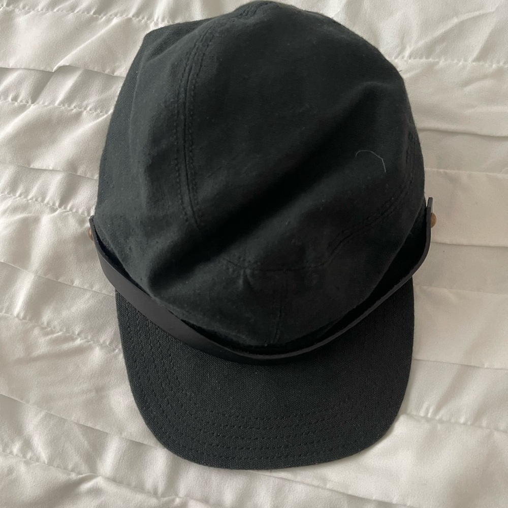 Burberry hat